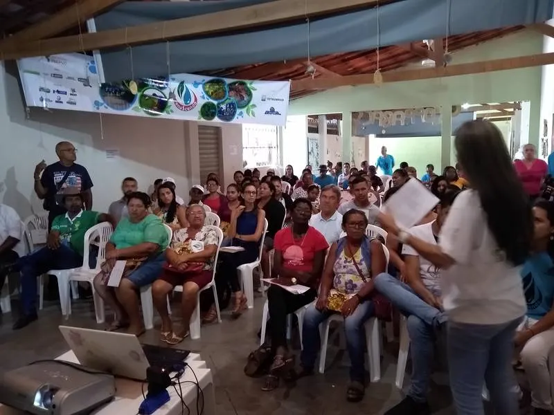 Agricultores têm se reunido com regularidade em Delmiro Gouveia para buscar solução