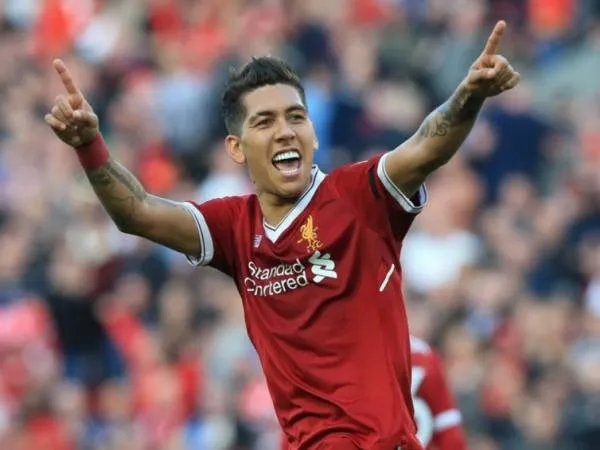 Alagoano Roberto Firmino, que atua no Liverpool, surge na lista de concorrentes