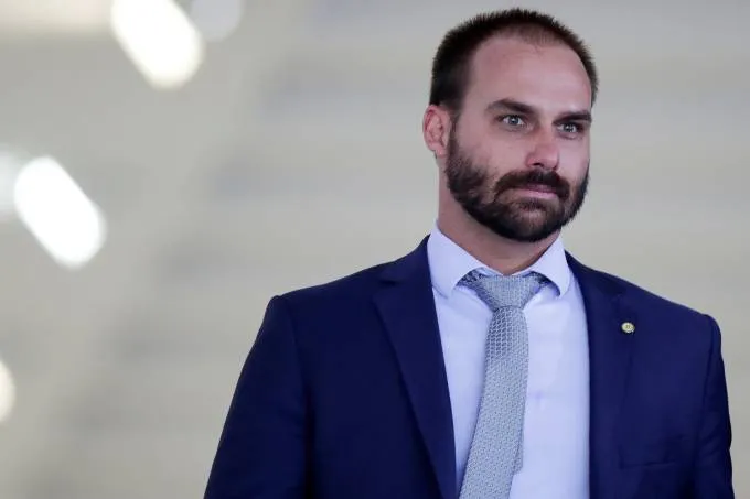 Pedido de cassação do deputado Eduardo Bolsonaro foi feito pelo PSOL, PT e PC do B e se somará a outro da Rede