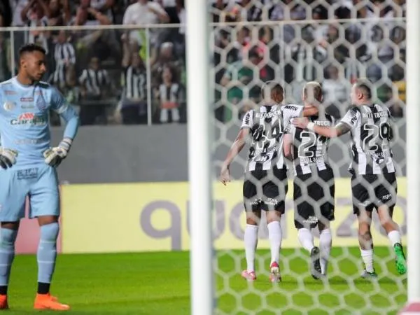 No jogo de ida pelo Brasileirão, Atlético-MG mais uma vez levou a melhor e venceu: 4 a 0
