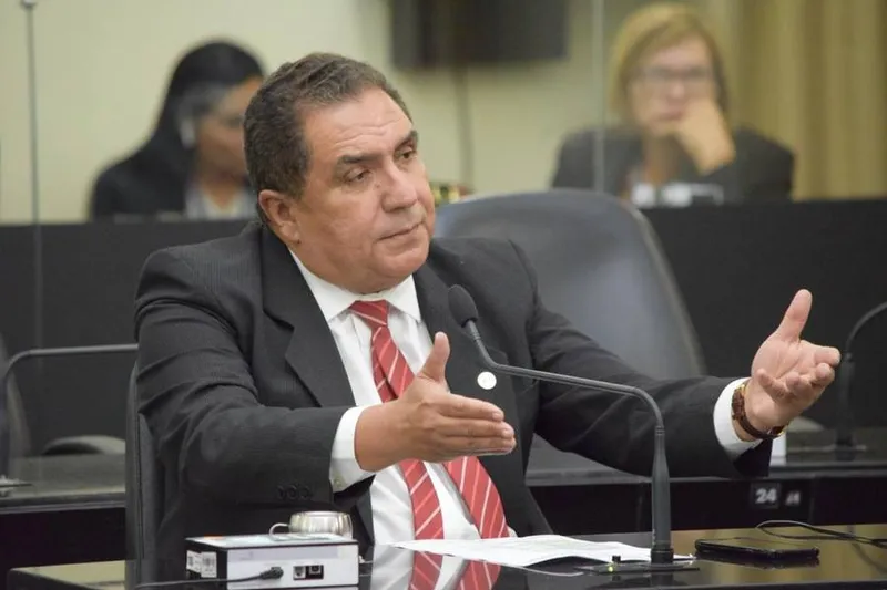 Inácio Loiola se posiciona contrário à politica de privatizações em Alagoas, especialmente ao processo da Casal