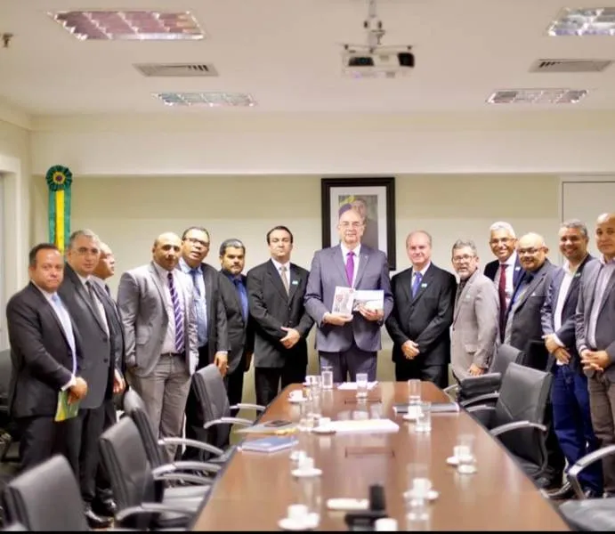 Comitiva com o ministro Osmar Terra, que anuncia vinda ao Nordeste, iniciando por Alagoas