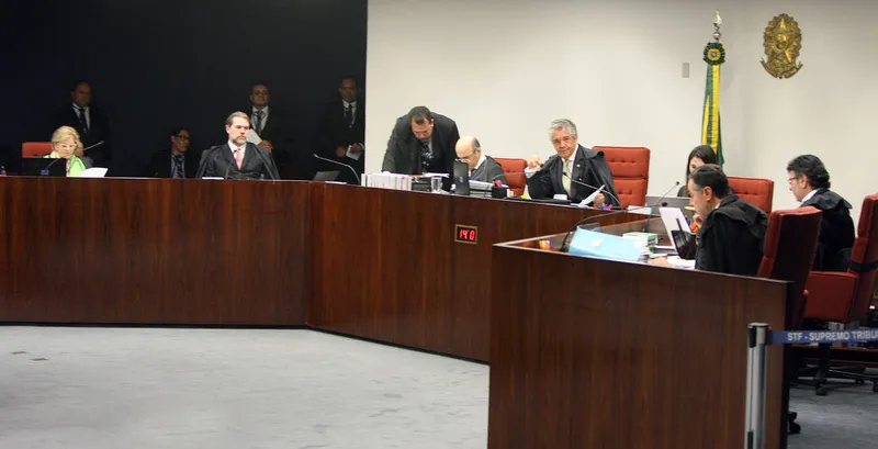 Até agora, seis dos onze ministros do Supremo votaram a favor do compartilhamento
