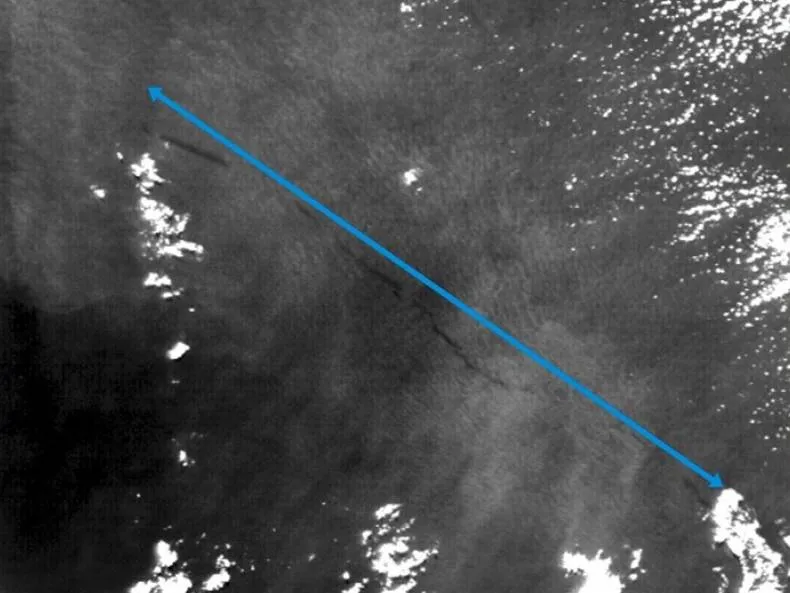 Foto de satélite mostra mancha supostamente de óleo a 40 km do litoral do RN