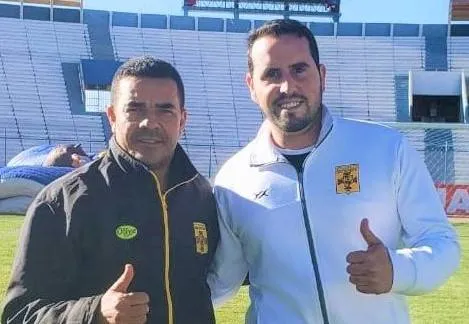 Técnico Evandro Guimarães e seu auxiliar, João Paulo  