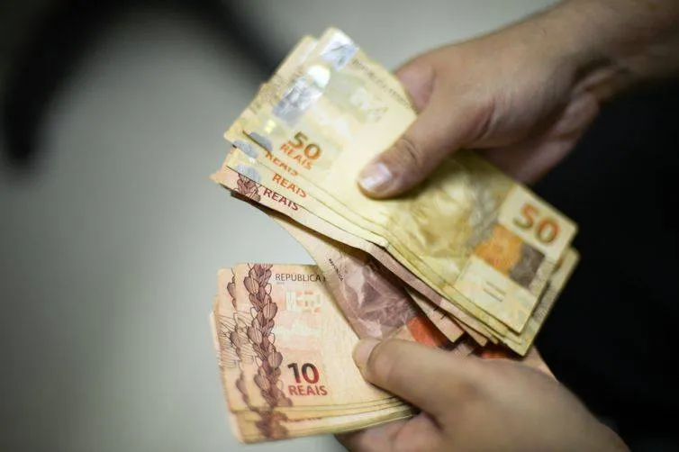 Os que ganham mais de R$ 23.850 representam 36,5% dessa parcela da população