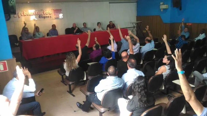 Em assembleia da categoria nos Urbanitários, auditores fiscais aprovaram ação judicial