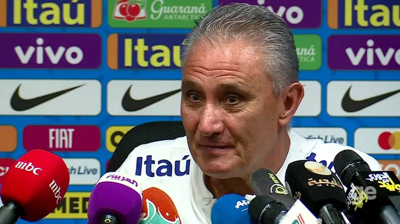 Tite fechou o treino e faz mistério sobre a escalação da Seleção Brasileira para enfrentar a Argentina nesta sexta