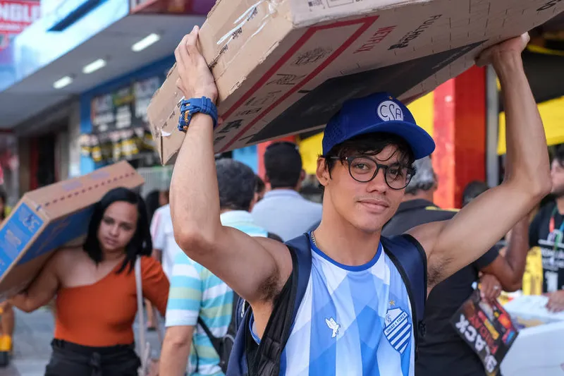 Recuo das compras online pode ter favorecido os gastos nas lojas físicas de Alagoas