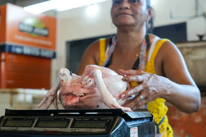 Depois da carne bovina, consumidor também vem notando elevação do frango e da carne suína