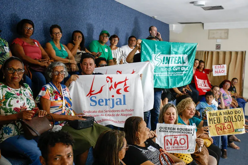 Servidores públicos alagoanos acompanham votação da Reforma da Previdência na Assembleia Legislativa de Alagoas