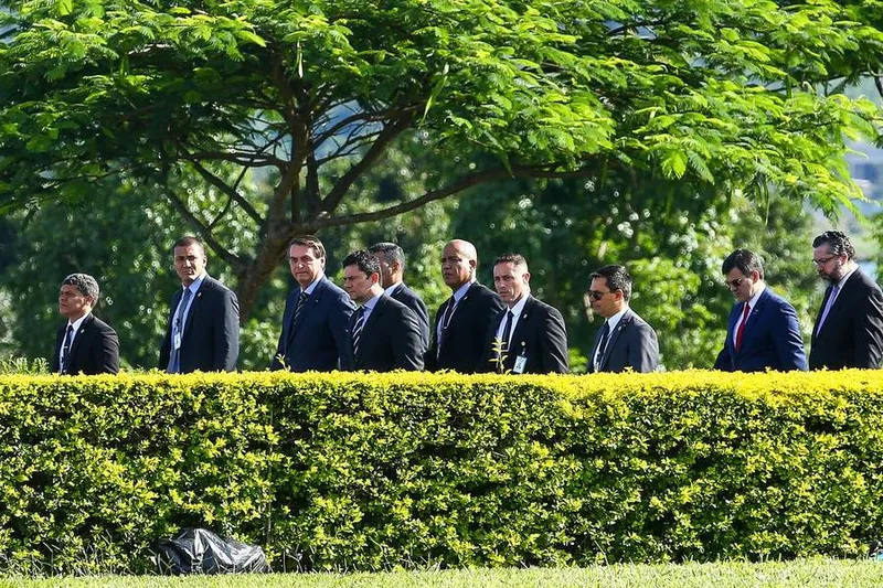 Imagem ilustrativa da imagem BOLSONARO DIZ QUE REFORMA ADMINISTRATIVA NÃO SERÁ ABRUPTA