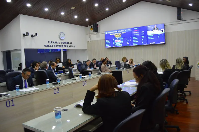 Diferentemente da Assembleia, que mudou sessões para o horário da manhã, a Câmara vai manter horário das 15h
