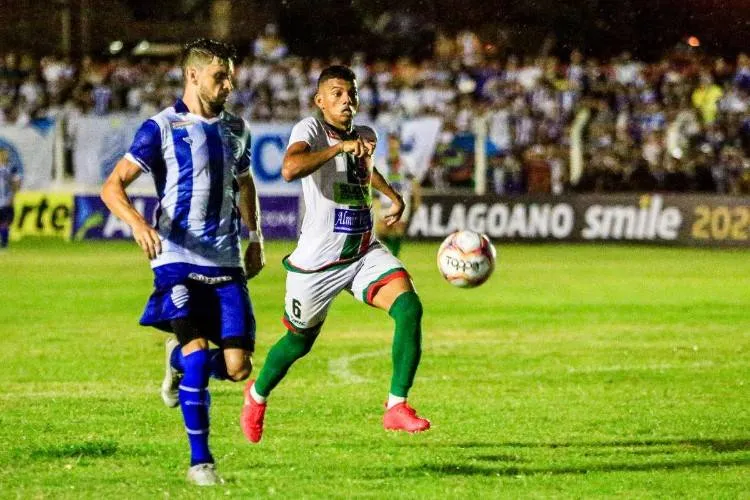 Fundamental na vitória contra o CEO na estreia do Estadual, Rodrigo Pimpão tenta se consolidar no time titular do CSA