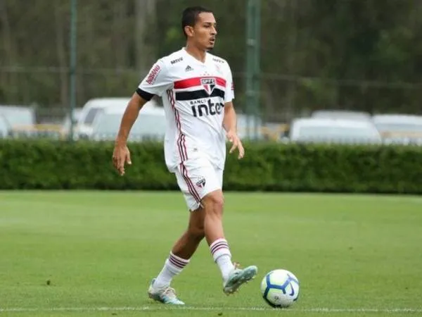 Lateral Caio Felipe vem do São Paulo por empréstimo ao CSA