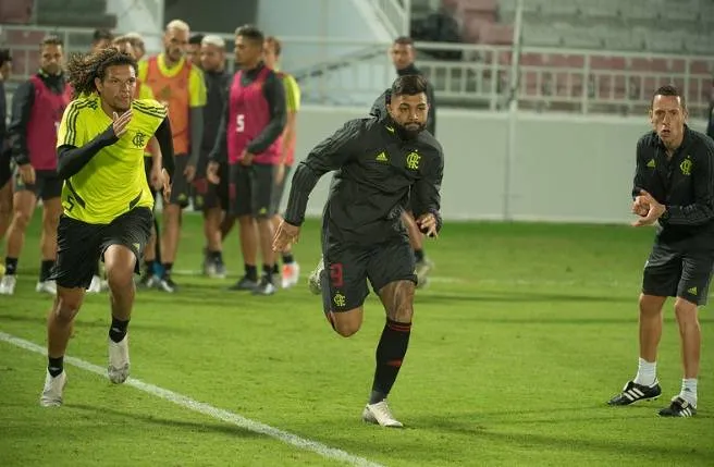 Imagem ilustrativa da imagem Flamengo treina em Doha de olho na final