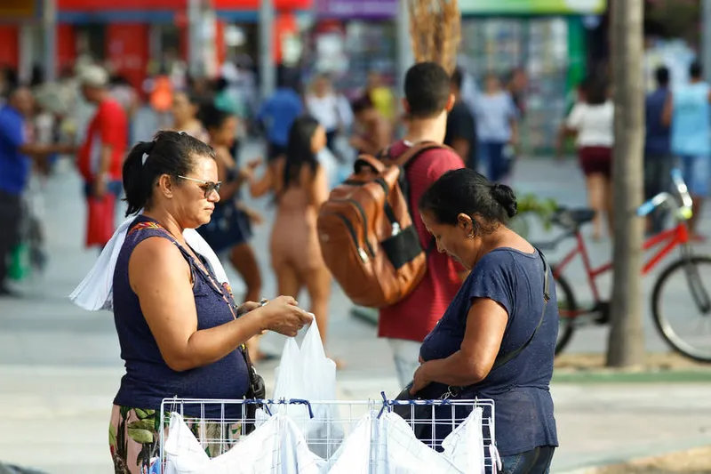 Aliança Comercial informa que o comércio deve manter as promoções ao longo deste mês, para atrair consumidores