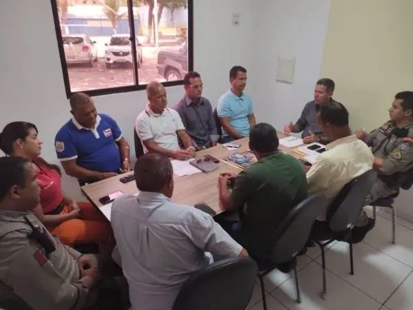 Representantes da Assomal, Asmal, Aspra, Abmal, Ascel e ACS estiveram reunidos ontem