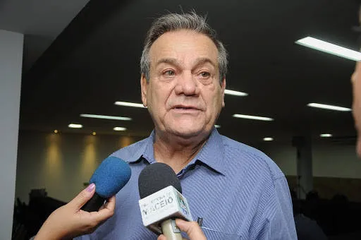 Ronaldo Lessa afirma que garante o mandato de prefeito de Maceió até o fim, se vencer