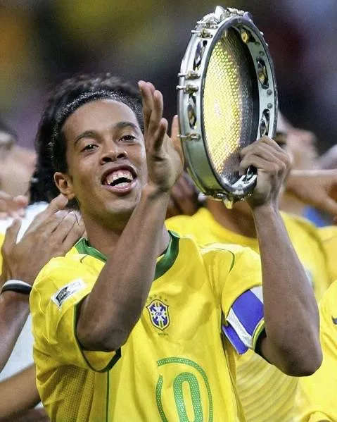 Imagem ilustrativa da imagem Ronaldinho fará jogo beneficente em Maceió
