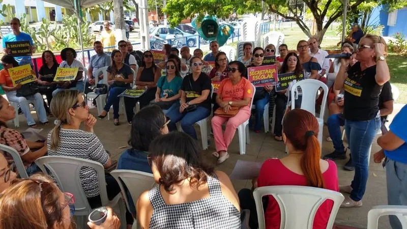Sinteal realizou ato público em frente à Secretaria de Estado da Educação, no Cepa