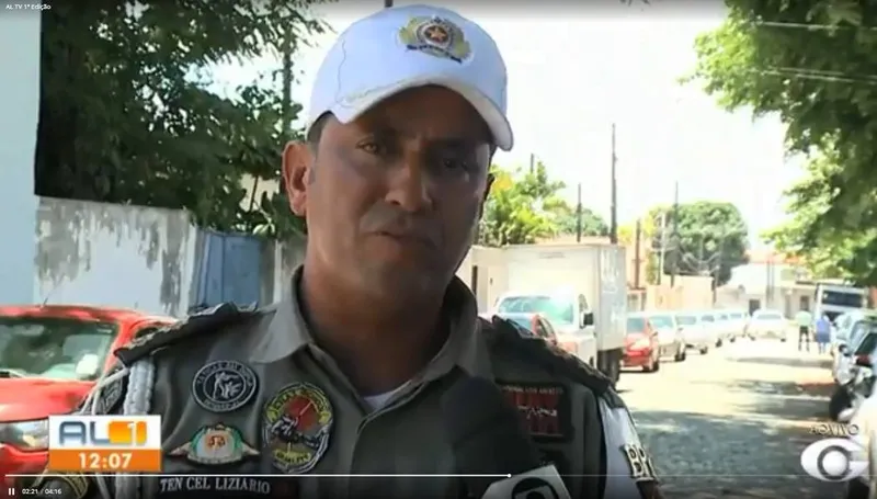 Imagem ilustrativa da imagem TAXISTA QUE REPASSAVA INFORMAÇÕES SOBRE BLITZ É PRESO EM FLAGRANTE