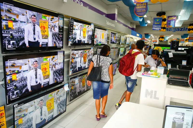 Em todo o País, houve crescimento de 1,2% na Intenção de Consumo das Famílias