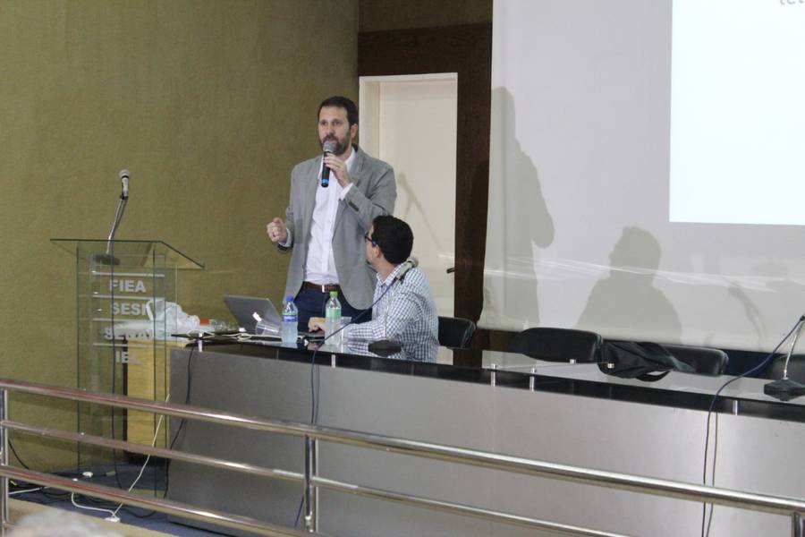 Deputado Flávio Serafini, presidente da CPI do Rioprevidência, deu palestra em Alagoas