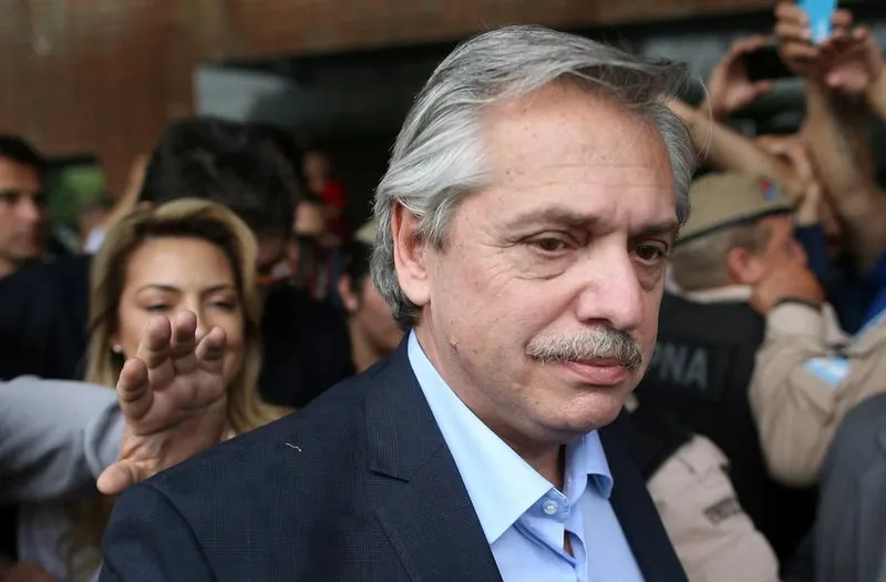 Imagem ilustrativa da imagem BOLSONARO CONFIRMA REUNIÃO COM FERNANDEz