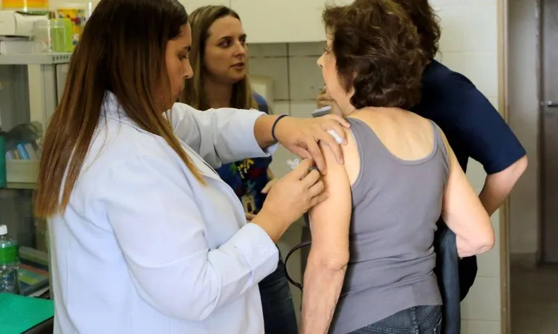 Imagem ilustrativa da imagem CAMPANHA DE VACINAÇÃO CONTRA GRIPE SERÁ ANTECIPADA
