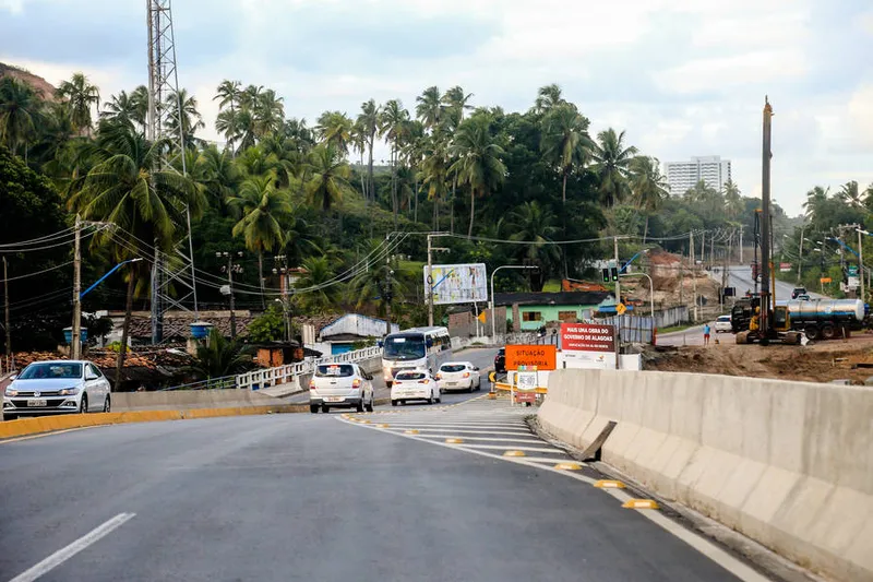 Duplicação da AL-101 Norte provoca congestionamentos e dificulta acesso a municípios