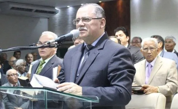 Presidente da AD Alagoas, José Orisvaldo divulgou nota sobre abertura dos templos, mas com restrições