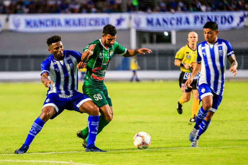 Maceió, 29 de fevereiro de 2020
Lance do jogo entre CSA e Coruripe. Partida válida pela 5ª rodada do Campeonato Alagoano de 2020, realizada no Estádio Rei Pelé. Alagoas - Brasil.
Foto: Ailton Cruz