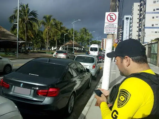 Imagem ilustrativa da imagem ESTACIONAMENTO IRREGULAR GEROU 30 MIL MULTAS EM 2019