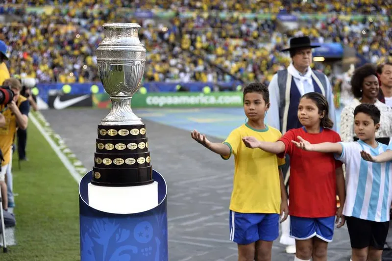Copa América foi adiada para 2021 por causa da pandemia do coronavírus; Eurocopa também foi adiada