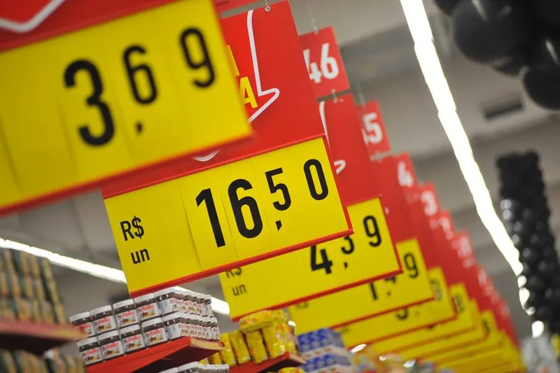 Em 12 meses, o índice acumula alta de 4,01%, em linha com a meta estabelecida pelo BC