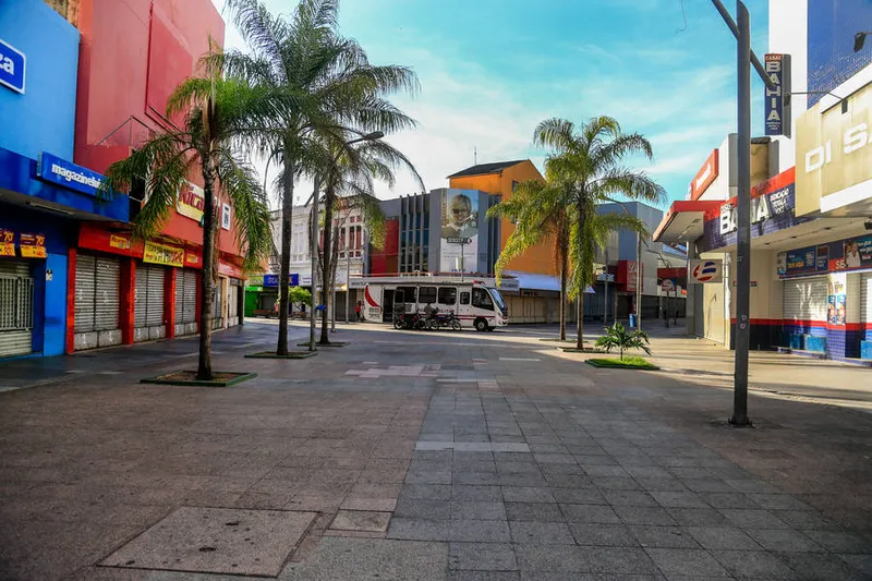 Comércio de Maceió segue fechado após decreto do governo determinar isolamento