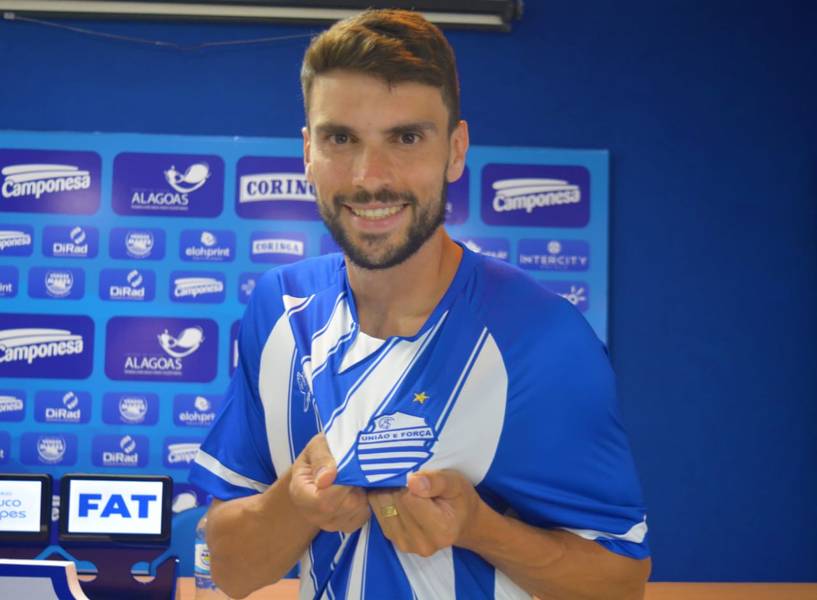 Clássico das Multidões: Rodrigo Pimpão, do CSA, vai duelar com Maurinho (foto abaixo), do CRB, nesta quarta-feira (1º), às 20 horas