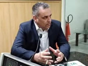 Imagem ilustrativa da imagem ALFREDO GASPAR RECEBE ALTA APÓS 10 DIAS INTERNADO