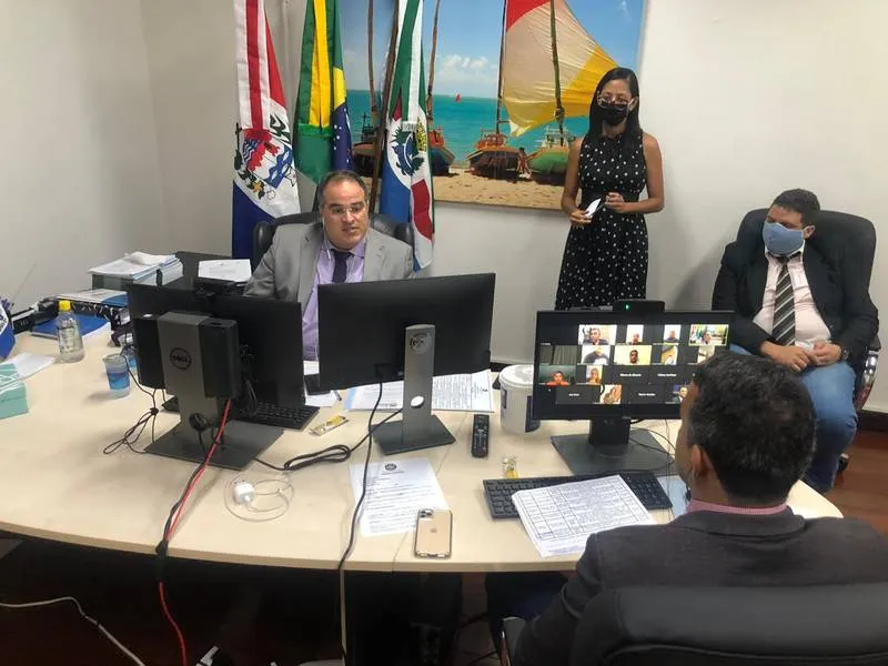 Mesmo com o teletrabalho, a Câmara precisa de um número mínimo de pessoal para tocar as sessões virtuais