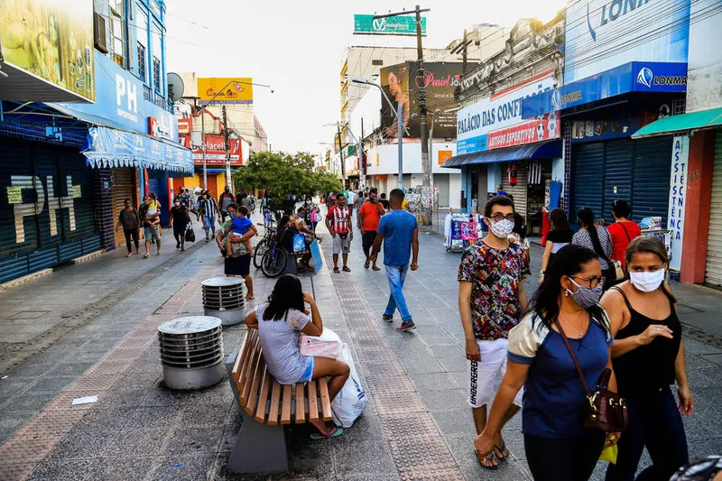 Movimento no Centro de Maceió deve começar a aumentar a partir dessa sexta-feira após reabertura das lojas