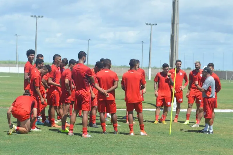 CRB tem oito infectados pela Covid-19, sendo sete jogadores e um colaborador