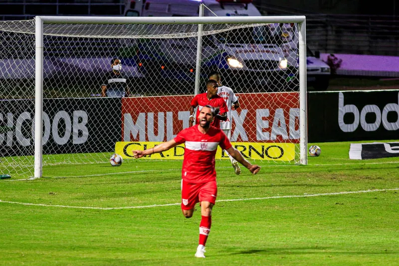 Maceió, 12 de agosto de 2020
Lance do jogo entre CRB e Oeste. Partida válida pela 2ª rodada do Campeonato Brasileiro da Série B de 2020, realizada no Estádio Rei Pelé. Alagoas - Brasil.
Foto: Ailton Cruz