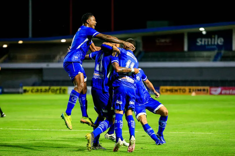 Maceió, 31 de julho de 2020
Lance do jogo entre CSA e CRB. Partida válida pela 7ª rodada do Campeonato Alagoano de 2020, realizada no Estádio Rei Pelé. Alagoas - Brasil.
Foto: Ailton Cruz