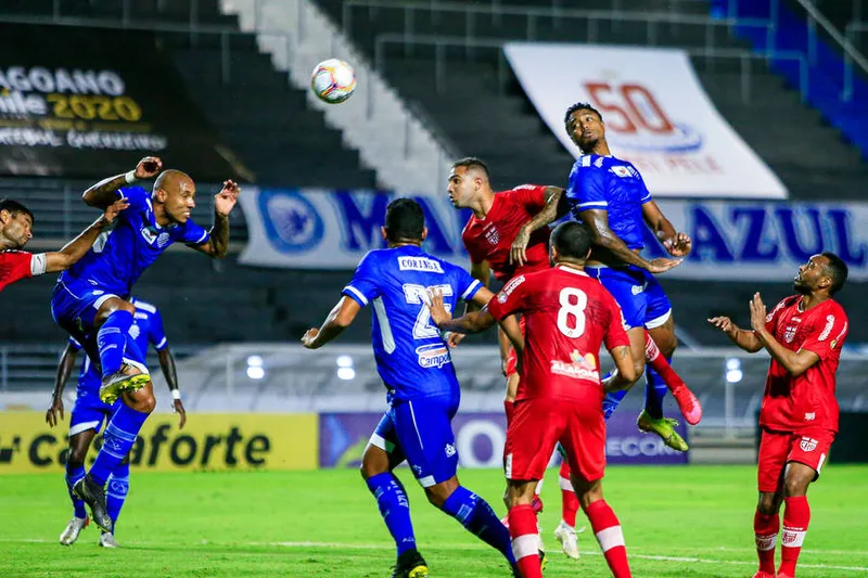 Maceió, 31 de julho de 2020
Lance do jogo entre CSA e CRB. Partida válida pela 7ª rodada do Campeonato Alagoano de 2020, realizada no Estádio Rei Pelé. Alagoas - Brasil.
Foto: Ailton Cruz