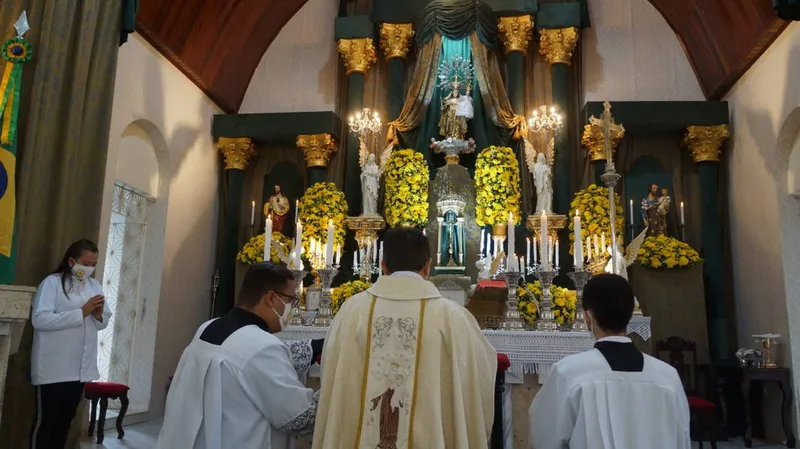 Solenidade foi marcada pelo aniversário de 14 anos de vida sacerdotal do padre Luiz Sampaio