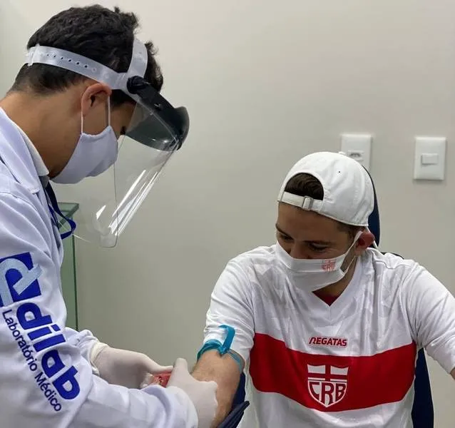 Assim que pousou em terras alagoanas, Diego Torres foi, de imediato, realizar o teste para o novo coronavírus