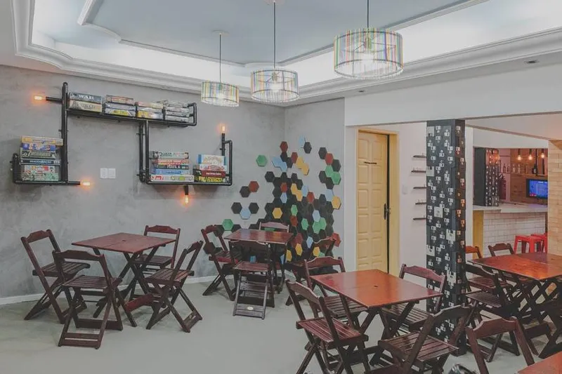 Restaurante fechado “obriga” empresários a se adaptarem aos tempos do coronavírus