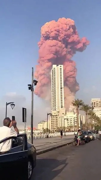 Imagem ilustrativa da imagem EXPLOSÃO ATINGE BEIRUTE E DEIXA AO MENOS 73 MORTOS