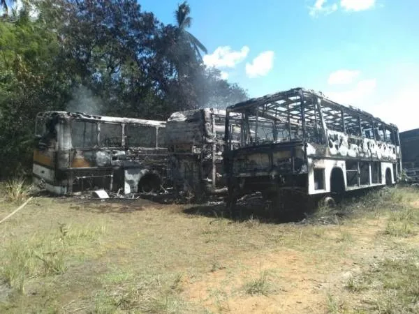 Imagem ilustrativa da imagem INCÊNDIO DESTROI SETE ÔNIBUS NO TABULEIRO